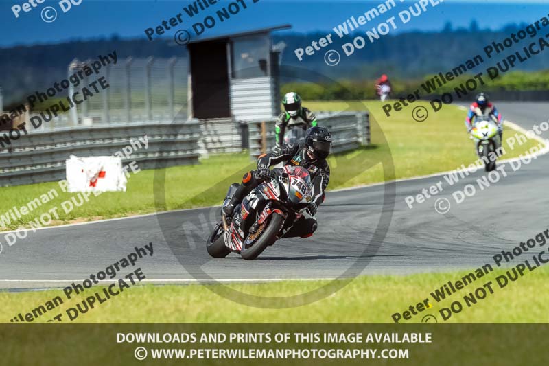 enduro digital images;event digital images;eventdigitalimages;no limits trackdays;peter wileman photography;racing digital images;snetterton;snetterton no limits trackday;snetterton photographs;snetterton trackday photographs;trackday digital images;trackday photos
